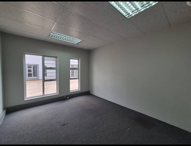 1,505M² BUSINESS TO LET IN VAALPARK